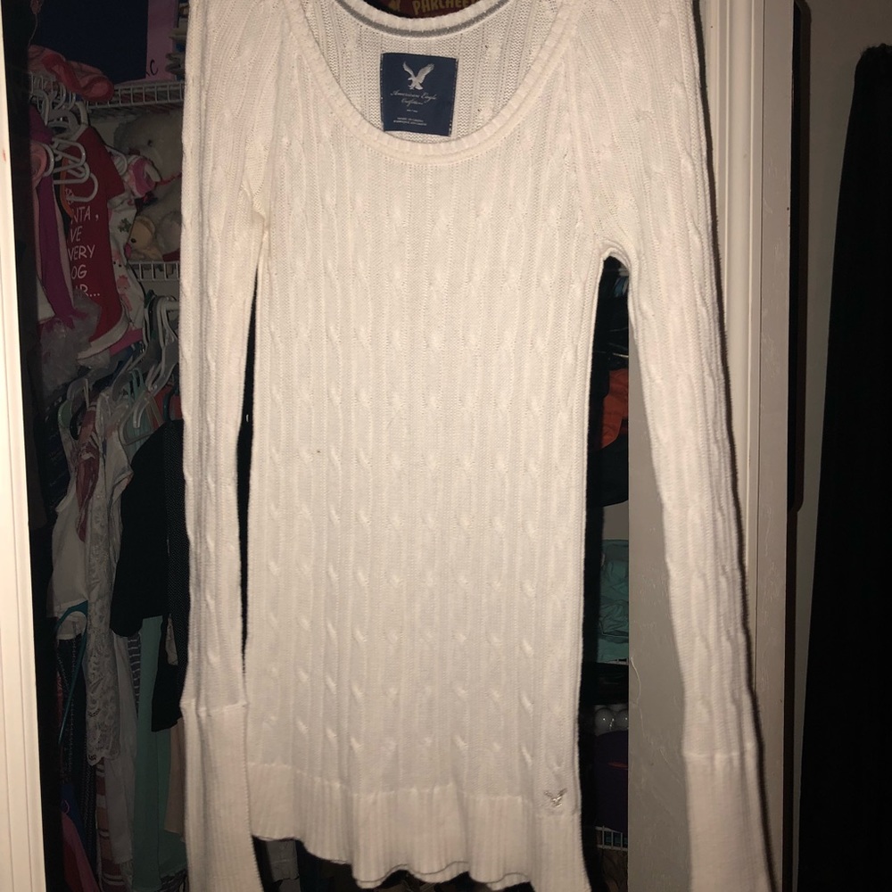 American eagle cream sweater